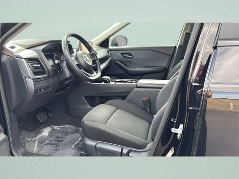 Used 2023 Nissan Rogue S AWD/4WD image 10