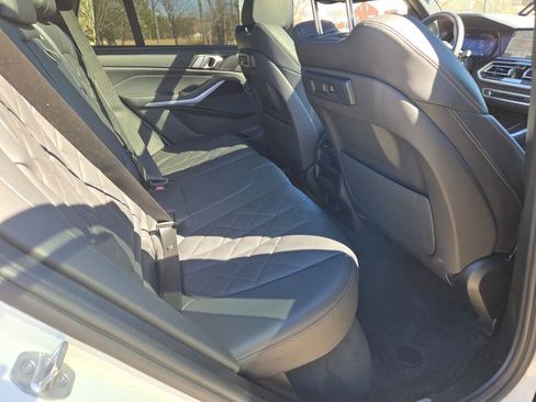 Used 2023 BMW X5 xDrive40i image 11