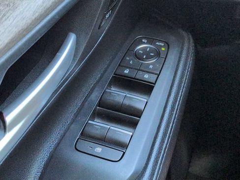 Used 2024 Toyota Grand Highlander AWD image 23