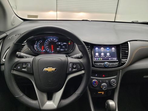 Used 2022 Chevrolet Trax LT w/ LT Convenience Package image 22