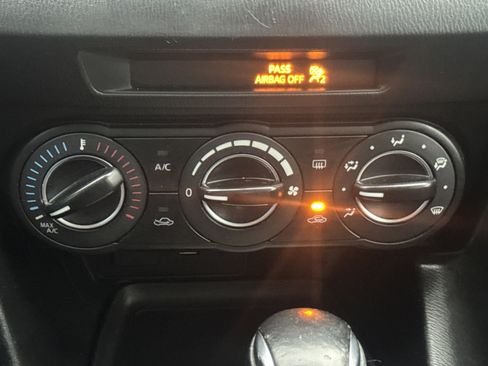 Used 2016 MAZDA MAZDA3 i Touring image 19