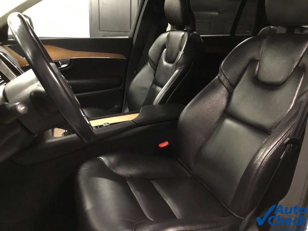Used 2021 Volvo XC90 T6 Momentum AWD/4WD image 25