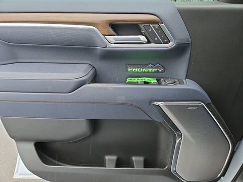 New 2026 Chevrolet Silverado 1500 High Country w/ Technology Package image 3