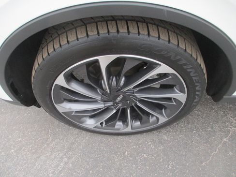 Used 2020 Lincoln Aviator Reserve w/ Equipment Group 202A image 12