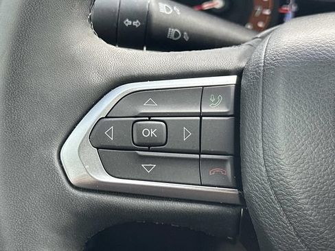 Used 2023 Jeep Compass Latitude AWD/4WD image 24