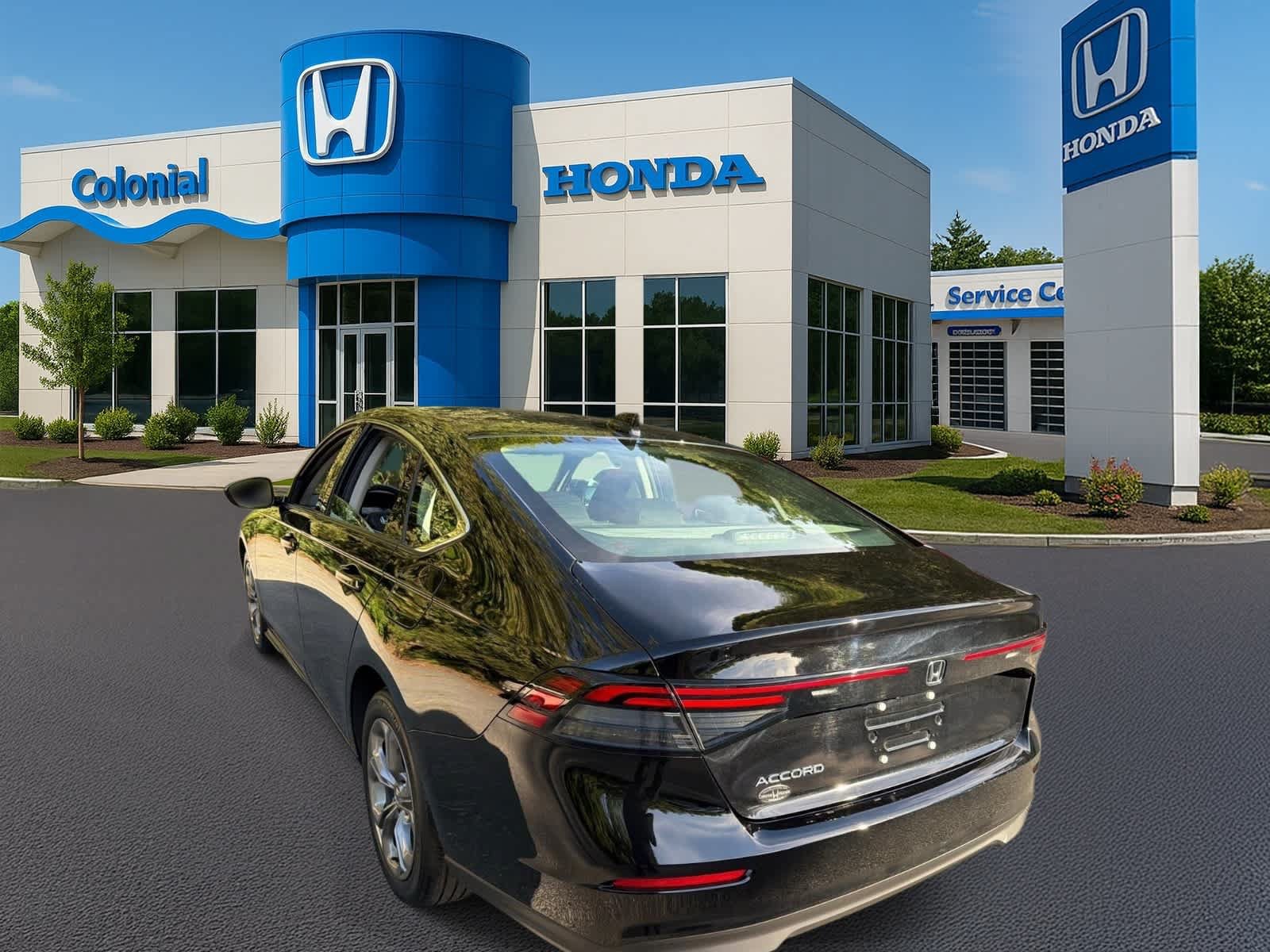 Used 2023 Honda Accord EX image 4