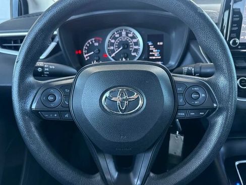 Used 2022 Toyota Corolla LE FWD image 21
