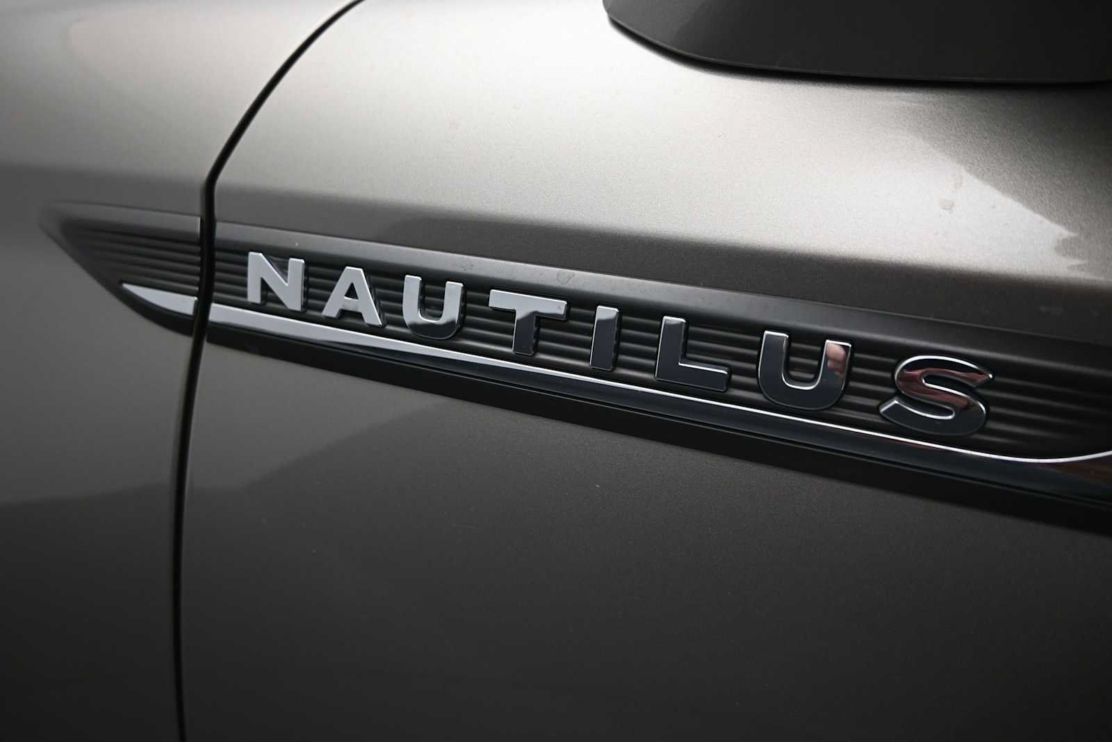 Used 2021 Lincoln Nautilus Reserve AWD/4WD image 24