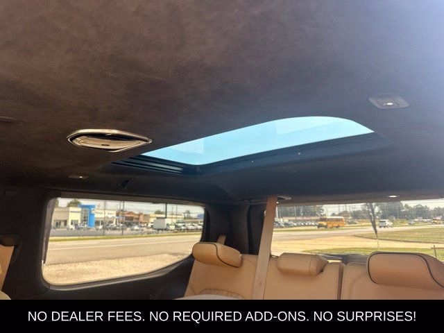 Used 2023 Jeep Grand Wagoneer Series III AWD/4WD image 35