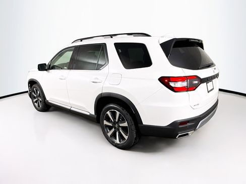 New 2025 Honda Pilot Touring image 32