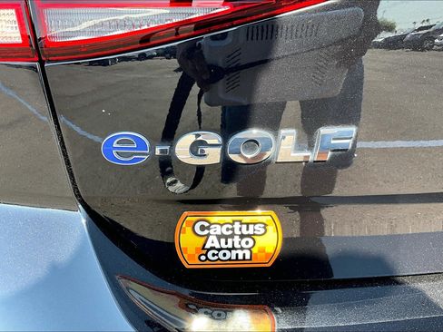 Used 2013 Volkswagen GTI w/Sunroof & Navi image 30