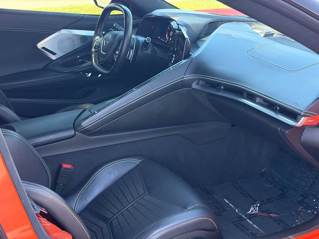 Used 2021 Chevrolet Corvette Stingray Premium Cpe w/ Z51 Performance Package RWD image 30