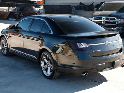 Used 2012 Ford Taurus SHO image 3