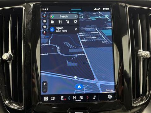 Used 2025 Volvo XC60 B5 Core w/ Protection Package Premier image 15