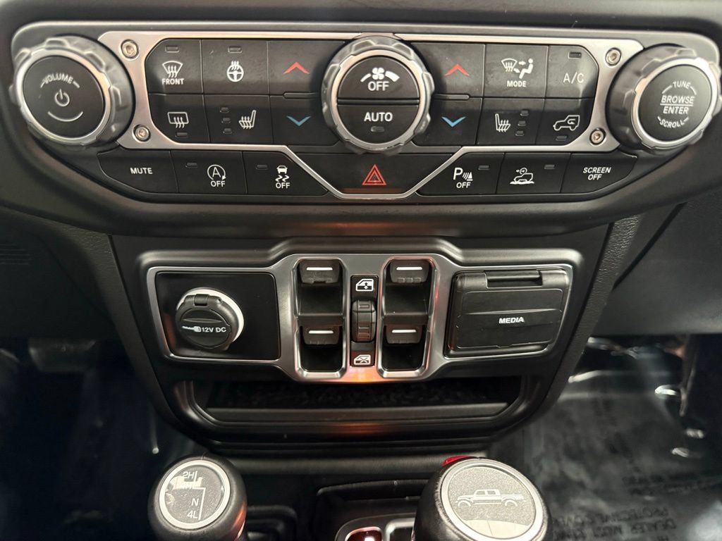 Used 2021 Jeep Gladiator Overland w/ Uconnect 4C Nav & Sound Group AWD/4WD image 38