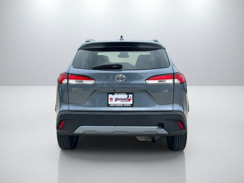 Certified 2022 Toyota Corolla Cross LE image 6