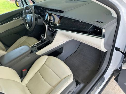 Used 2021 Cadillac XT6 Premium Luxury AWD/4WD image 39
