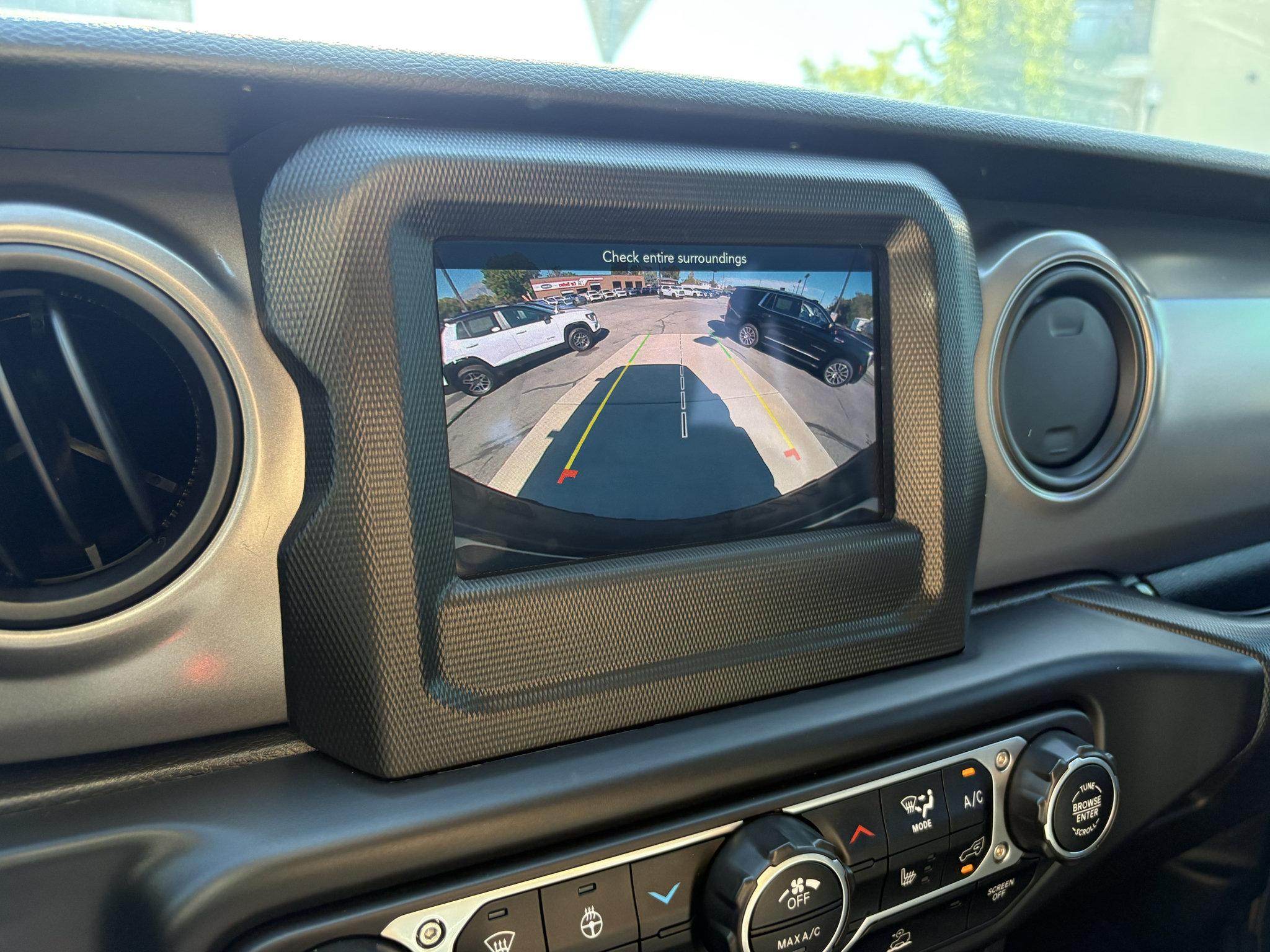 Used 2023 Jeep Wrangler Unlimited Sport AWD/4WD image 29