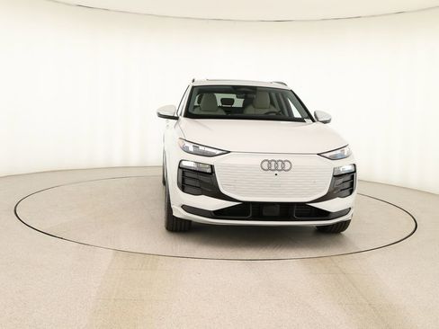 New 2025 Audi Q6 e-tron Premium Plus image 11