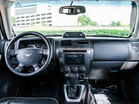 Used 2009 HUMMER H3 Alpha image 75