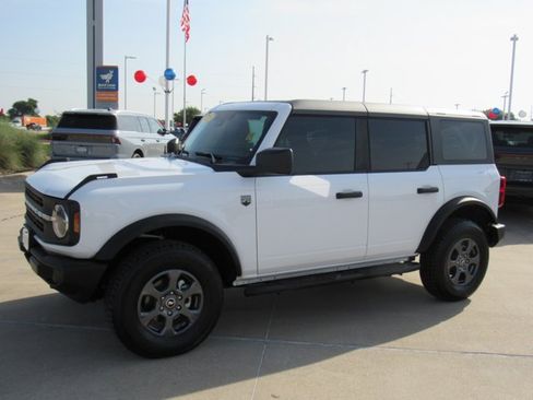 Certified 2025 Ford Bronco Big Bend AWD/4WD image 3