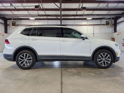 Used 2020 Volkswagen Tiguan SE FWD image 6
