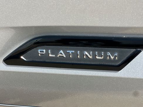 Used 2024 Toyota Tundra Platinum AWD/4WD image 24