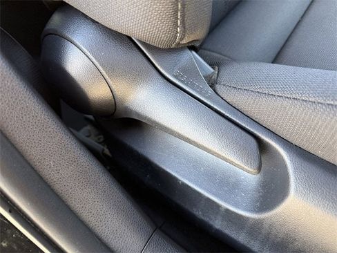 Certified 2024 Toyota Corolla LE image 27