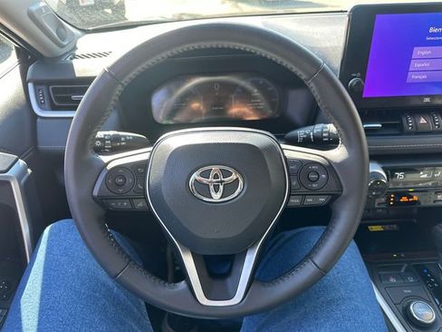 Used 2023 Toyota RAV4 Limited image 37