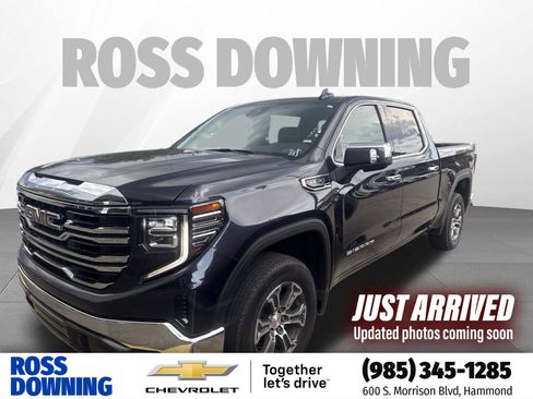 Used 2025 GMC Sierra 1500 SLT AWD/4WD image 1