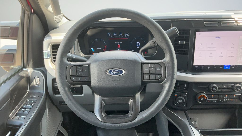 Used 2023 Ford F350 XLT w/ XLT Premium Package AWD/4WD image 9