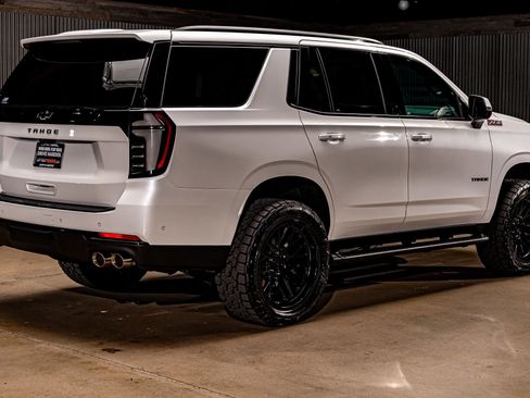 Used 2025 Chevrolet Tahoe Z71 w/ Z71 Off-Road Package image 10