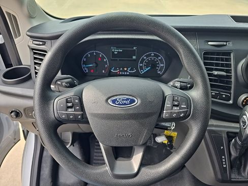 New 2025 Ford Transit 250 148 Medium Roof image 30