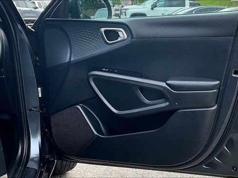Used 2020 Kia Soul S FWD image 22