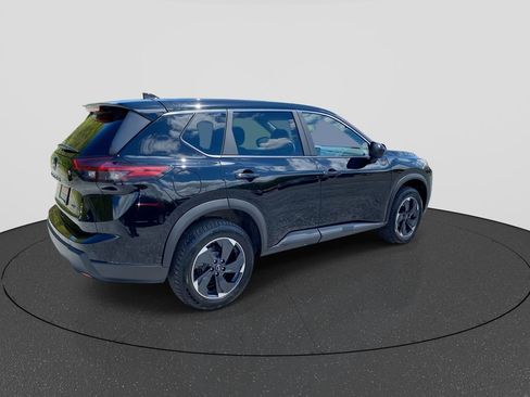 Used 2024 Nissan Rogue SV AWD/4WD image 8