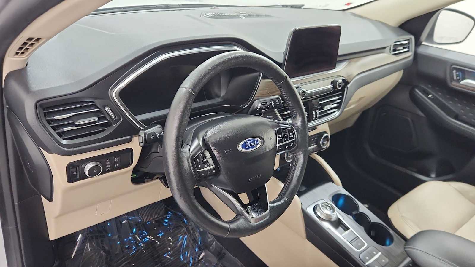 Used 2020 Ford Escape Titanium AWD/4WD image 12