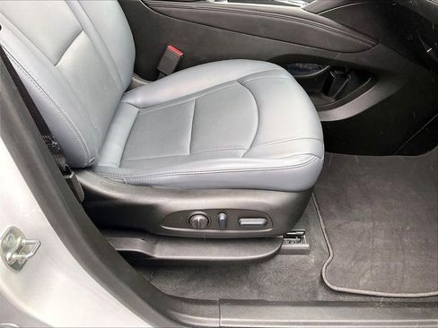 Used 2024 Buick Enclave Essence w/ Experience Buick Package image 38