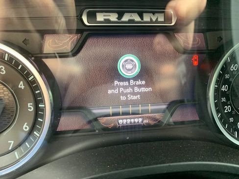 Used 2023 RAM 1500 Laramie AWD/4WD image 11