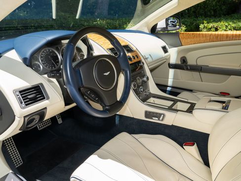 Used 2012 Aston Martin Virage Coupe RWD image 14