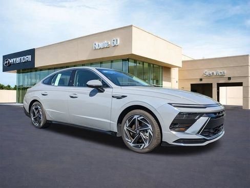 Certified 2026 Hyundai Sonata SEL FWD image 2