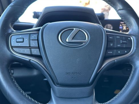 Used 2021 Lexus UX 200 w/ Accessory Package (Z2) image 23