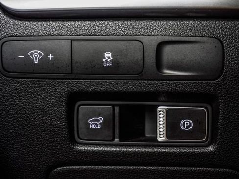 Used 2025 Hyundai Palisade SEL FWD image 23