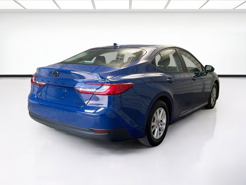 Used 2025 Toyota Camry LE FWD image 4