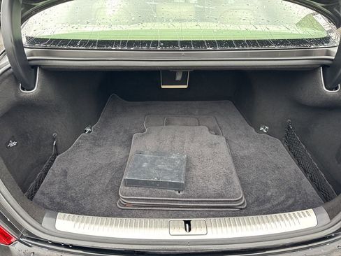 Used 2017 Genesis G90 3.3T Premium image 12