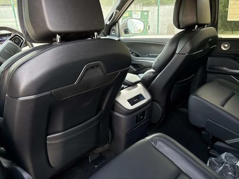New 2026 Lincoln Navigator Reserve w/ Jet Appearance Package AWD/4WD image 17