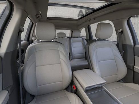 New 2025 Lincoln Nautilus Premier w/ Equipment Group 102A image 10