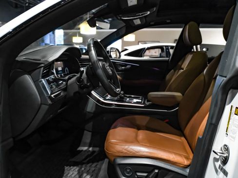 Used 2019 Audi Q8 Prestige w/ Year 1 Package AWD/4WD image 4