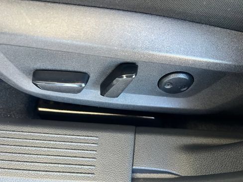 Certified 2023 Nissan Rogue SV AWD/4WD image 46