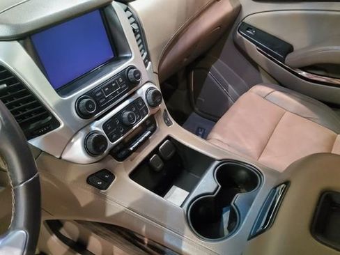 Used 2018 GMC Yukon SLT w/ Open Road Package RWD image 18