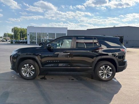 Used 2026 Chevrolet Equinox LT FWD image 4